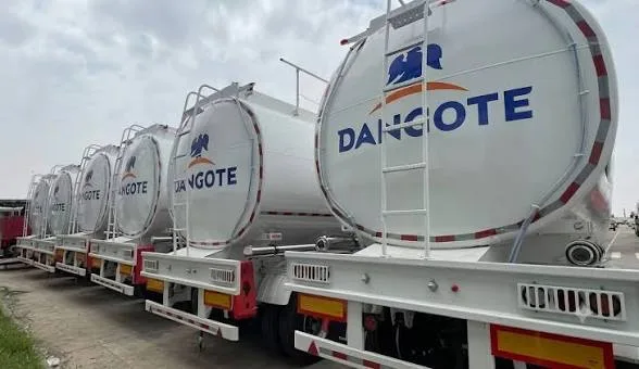 Matatar Dangote Ta Fara Jigilar Fetur Kyauta Zuwa Jihohi Shida Da Abuja