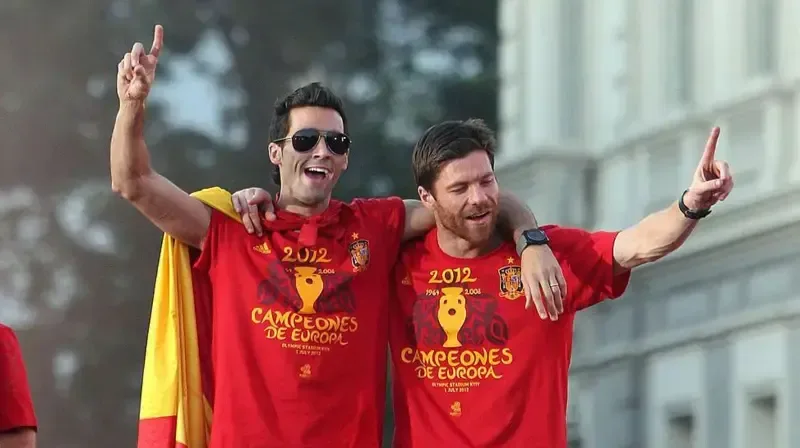 Benitez ya yi mamakin yadda Arbeloa ya zama koci, yayin da zai kara da Alonso