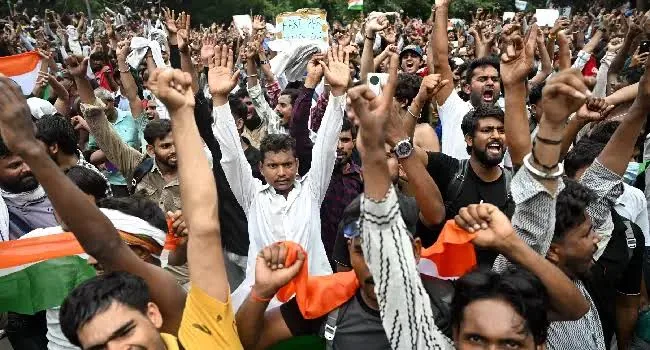 Masu Zanga-Zangar Da Suka Tilasta Murabus Din Ministan Ilimi A Indiya Sun Nemi A Saki Wadanda Aka Kama