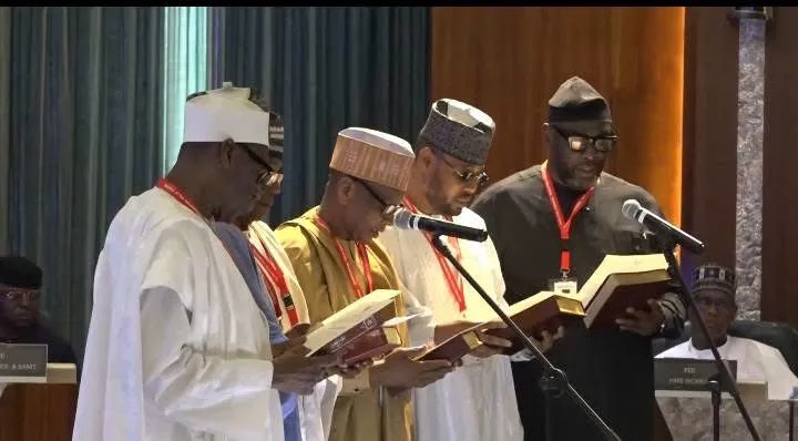 Shugaba Tinubu Ya Rantsar da Sabbin Kwamishinonin RMAFC da NPC