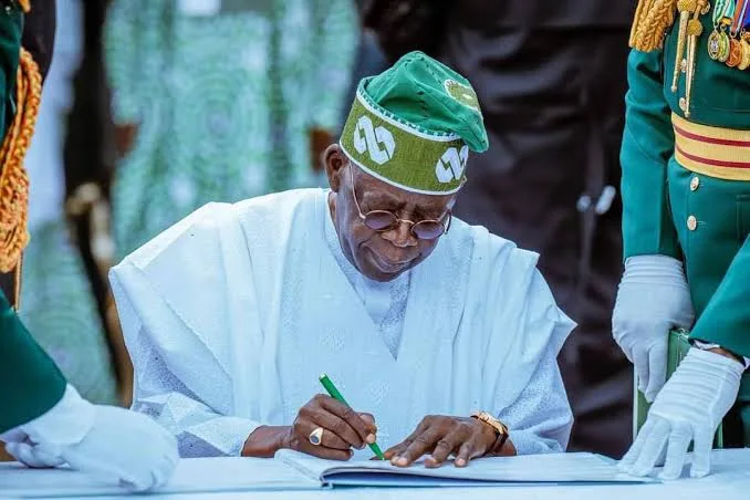 Gwamnatin Tinubu ta ciyo bashin Dala biliyan 11.4 daga bankin duniya cikin shekara uku