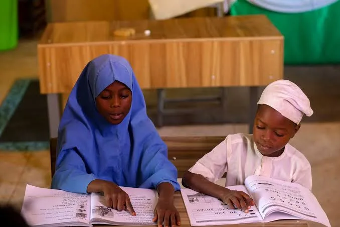 Gwamnatin Jigawa ta ware Naira biliyan 12.68 domin gina sababbin gine-gine da  gyara wasu makarantun sakandare sama da 50 a faɗin jihar.