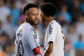 Neymar ya yi arangama da ɗan Robinho a karon farko da suka haɗu a filin atisayen Santos FC