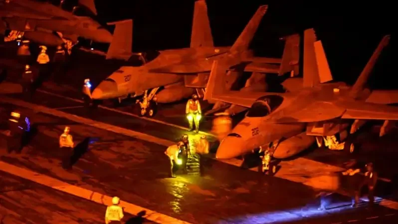 IRGC ta yi iƙirarin kai wa jiragen ruwan yaƙin Amurka biyu hari